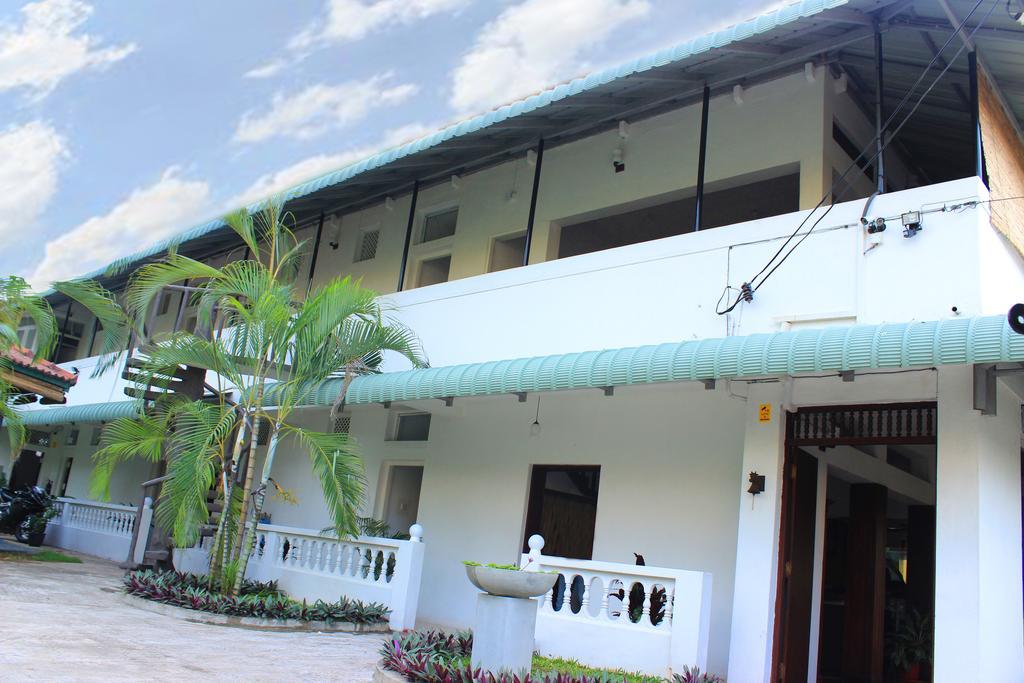 Mount Villa Dehiwala-Mount Lavinia Екстериор снимка